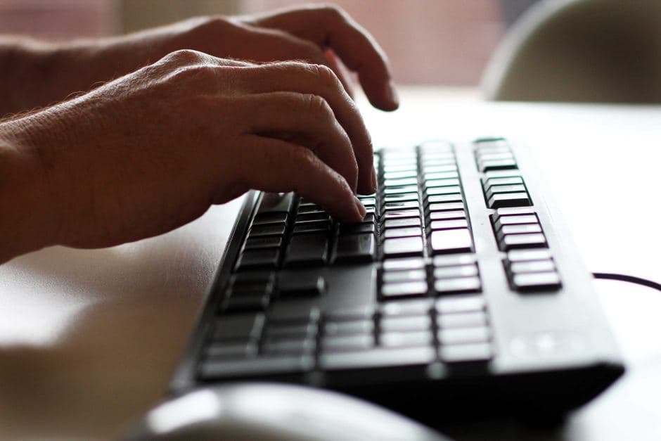 Why and how to learn to type fast & how will it effect your code ?